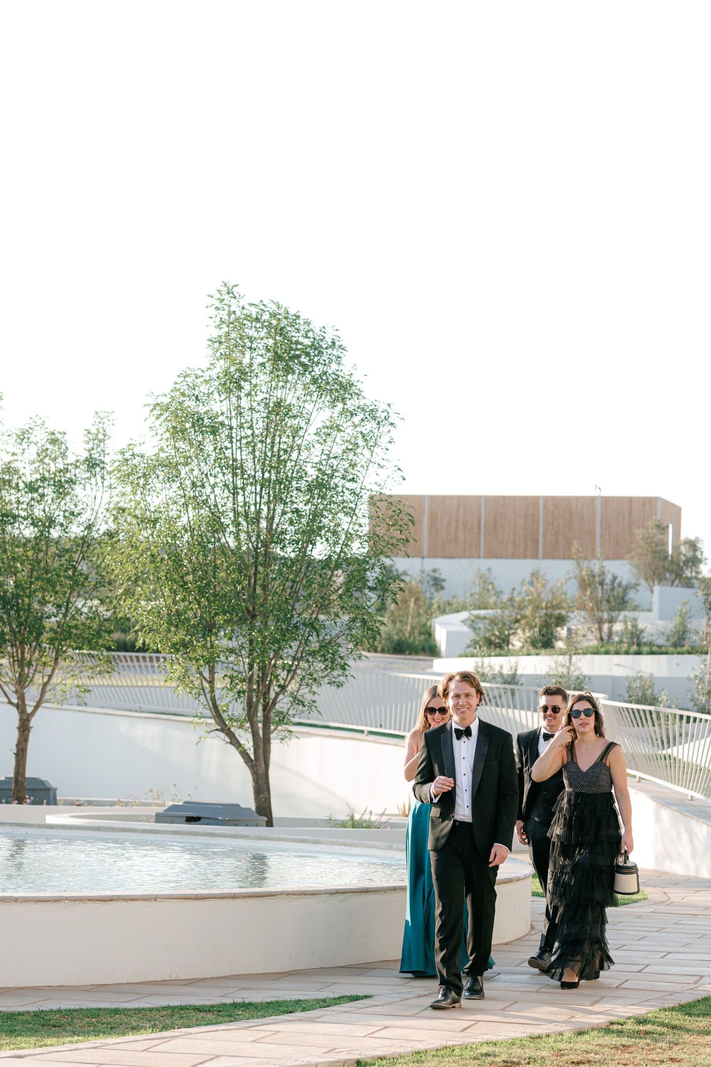 John & Eleni, Voltare Gabanna